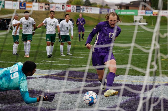 Hoxie’s Two-Goal Performance Lifts Saints over Lions – Carroll College Athletics