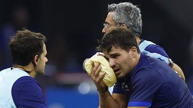 Antoine Dupont: France captain having tests after suffering suspected fractured jaw