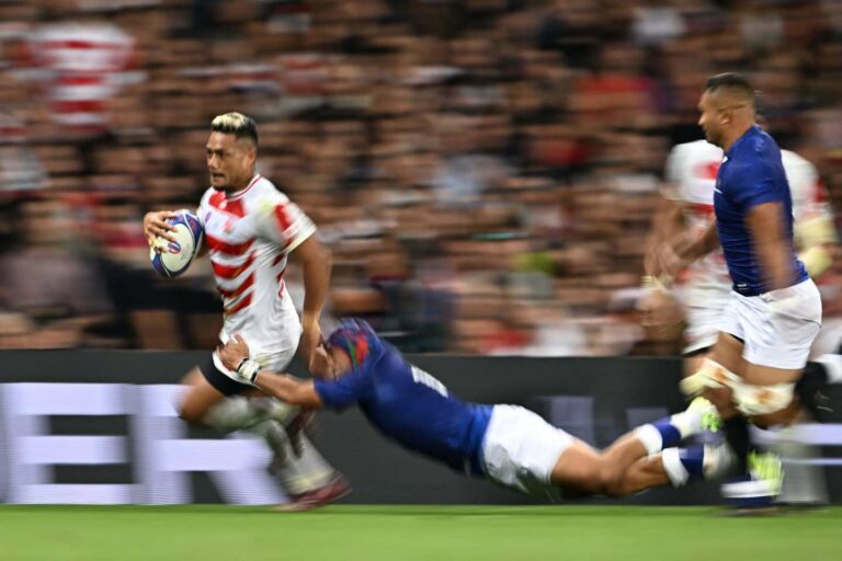 Coupe du monde de rugby : le Japon bat les Samoa et reste en course pour les quarts de finale