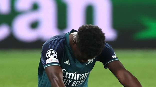 Bukayo Saka: Injury against Lens ‘a worry’ for Arsenal, says Mikel Arteta