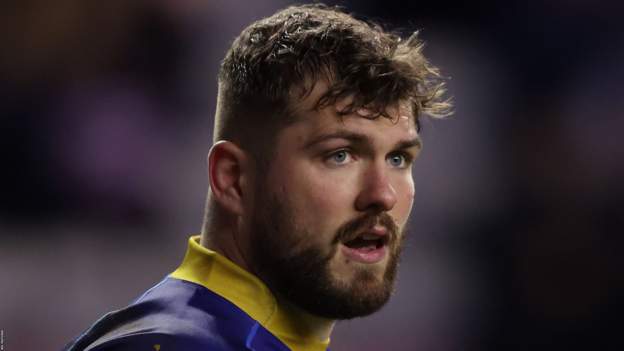 Rob Butler: London Broncos prop signs new one-year contract