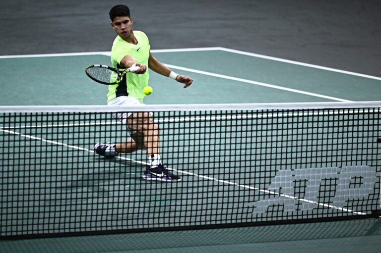Tennis: Carlos Alcaraz surpris d’entrée au Masters 1000 de Paris-Bercy | Tribune de Genève