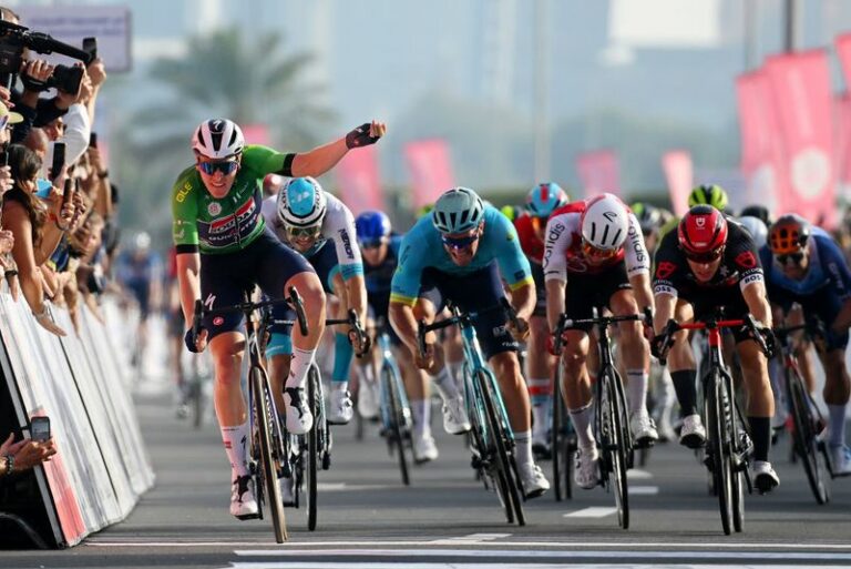 UAE Tour stage 6: Tim Merlier makes it three with sprint win in Abu Dhabi | GCN