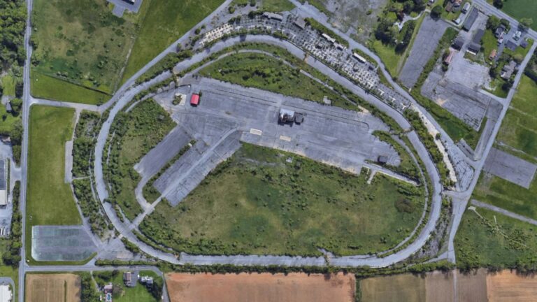Voici 12 autres circuits de course abandonnés trouvés sur Google Earth – Motor1.com