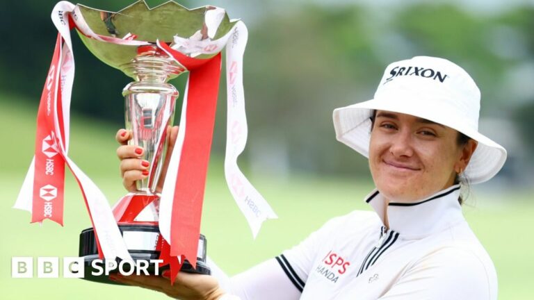 Green seals win in Singapore with final-hole birdie