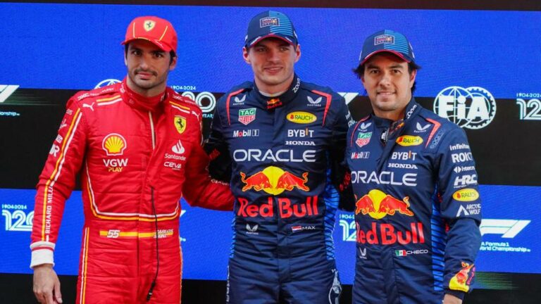 ¿Carlos Sainz en lugar de Checo Pérez en Red Bull? Helmut Marko opinó al respecto