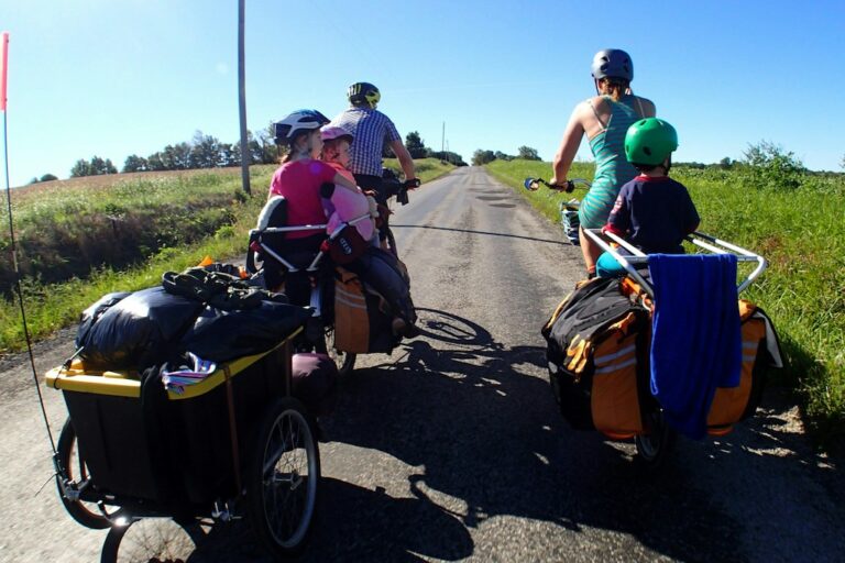 Family-Friendly Cycling Escapes: 10 Perfect Mother’s Day Bicycle Routes | Momentum Mag
