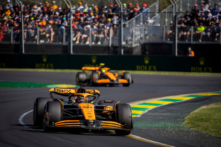 Zak Brown diz que McLaren tem “dois dos melhores pilotos” da Fórmula 1 | AutoSport