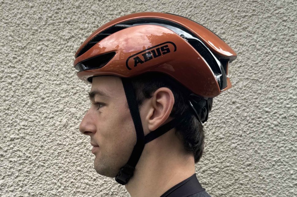 Abus Gamechanger 2 aero road helmet from the side