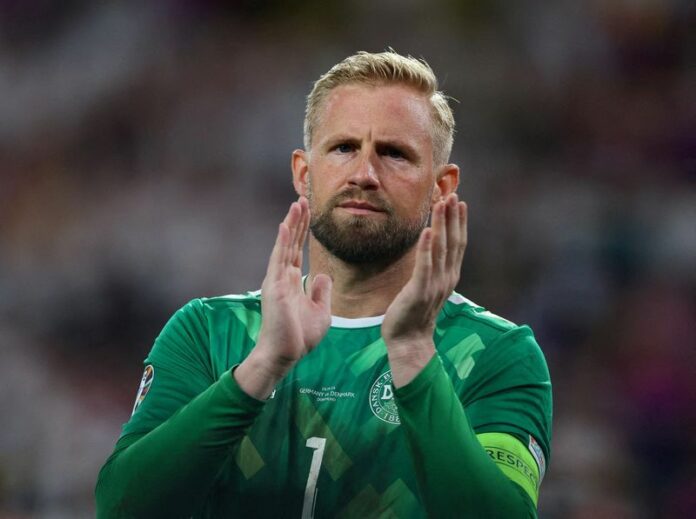 Football: Soccer-Celtic sign Denmark goalkeeper Schmeichel