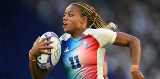 France's Ian Jason on her way to scoring a try against Japan in the Olympics Rugby Sevens at Paris 2024.