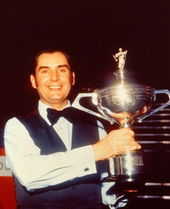 Mandatory Credit: Photo by David Muscroft/REX/Shutterstock (1540508c) Ray Reardon Various Snooker - 1970s Embassy World Snooker championships at Sheffield Crucible Theatre