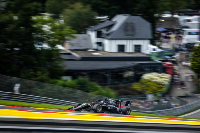 Voisin bags maiden win in stop/start Belgian F3 Feature race