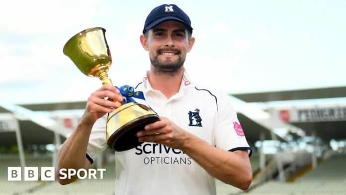 Will Rhodes: Former Warwickshire captain to leave Edgbaston