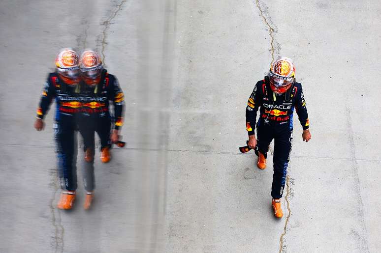 O reflexo de Verstappen já foi mais bonito...