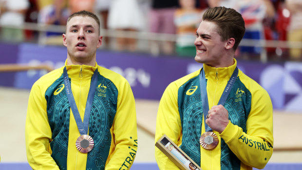 Matthew Glaetzer (right) celebrates bronze alongside teammate Matthew Richardson.