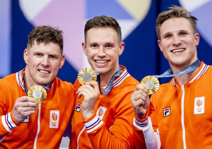 Dutch celebrate cycling gold and a new world record