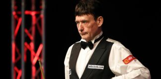 British Open snooker: Jimmy White suffers defeat to Chris Totten as Neil Robertson eases through