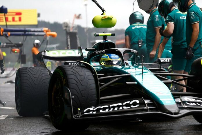 Fernando Alonso está peleando por el segundo asiento de Audi en F1. Pero tranquilo, no se va a ir de Aston Martin