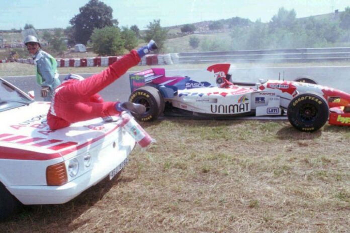 La sórdida historia de Taki Inoue, el único piloto de F1 que fue atropellado dos veces por el Safety Car