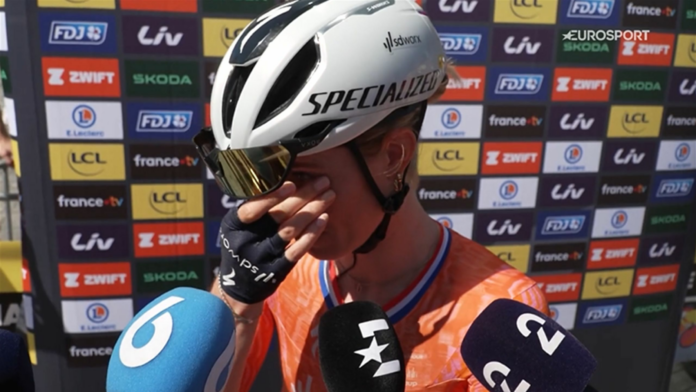 Tour de France Femmes 2024: Tearful Demi Vollering 'overwhelmed' to begin title defence on home soil - Cycling video