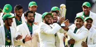 Pakistan lift the ICC Champions Trophy after beating India in the 2017 final