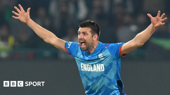 Mark Wood appeals for a wicket