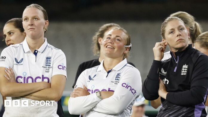 Australia celebrate winning the Ashes