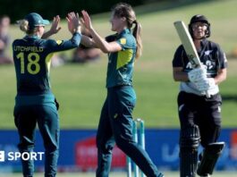 Australia's Phoebe Litchfield and Annabel Sutherland celebrate a wicket against New Zealand