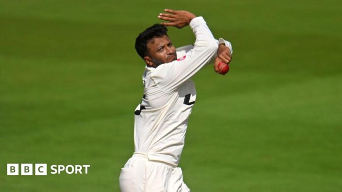 Shakib Al Hasan bowling for Surrey